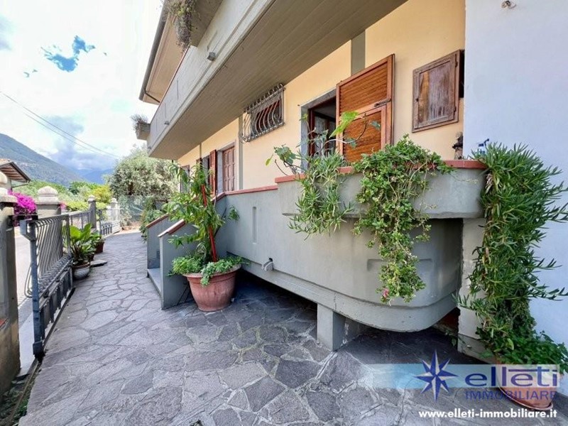 Villa bifamiliare in Vendita a Massa, 350'000&euro;, 200 m²