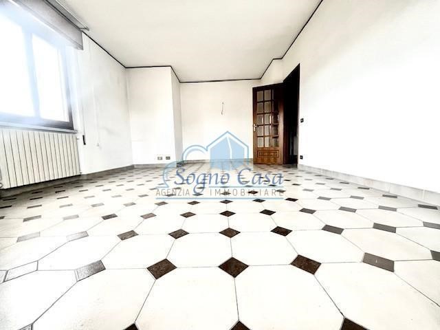 Appartamento in Vendita a Sarzana, 290'000€, 150 m²