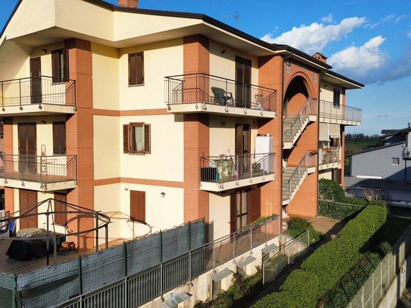 Trilocale in Vendita a Poirino, 135'000€, 83 m²