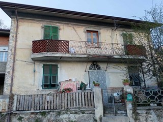 Casa Semi Indipendente in Vendita a Ameglia, 90'000&euro;, 118 m²