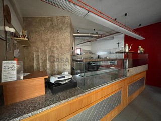 Attività commerciale in Vendita a Treviolo, 45'000€, 60 m², arredato