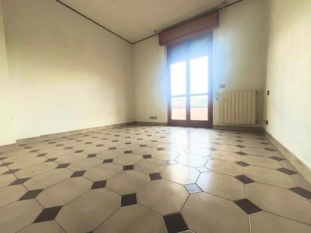 Appartamento in Vendita a Sarzana, 290'000€, 150 m²