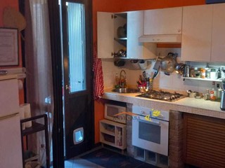 Bilocale in Vendita a Parma, zona Parma Frazioni - Delegazioni, 94'700€, 50 m²