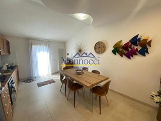 Villa bifamiliare in Vendita a Cascina, 160'000€, 145 m²