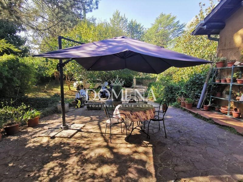 Villa in Vendita a Sovicille, zona Carpineto, 650'000€, 260 m², arredato, con Box