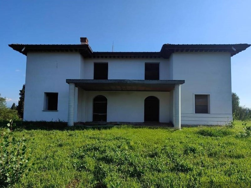 Villa in Vendita a Fucecchio, zona Torre, 780'000€, 996 m², con Box