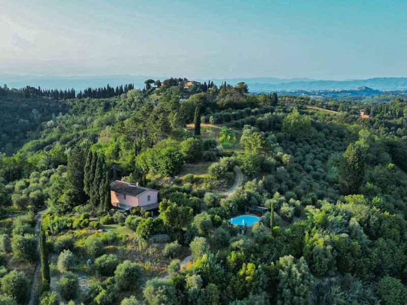 Casale in Vendita a San Miniato, zona Bucciano, 890'000€, 225 m², arredato, con Box