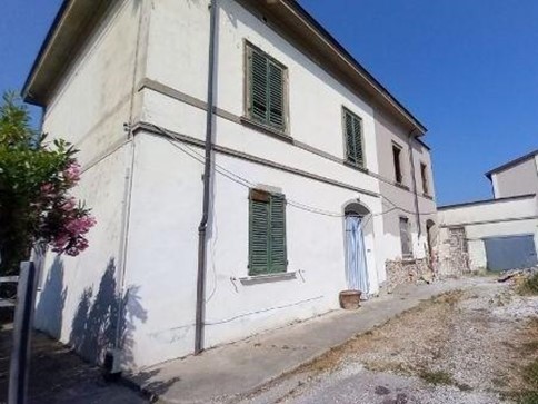 Casa Semi Indipendente in Vendita a Cascina, zona Musigliano, 175'000€, 190 m², con Box