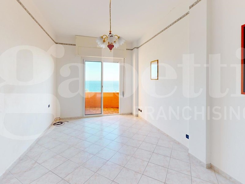 Trilocale in Vendita a Laigueglia, 395'000€, 70 m²