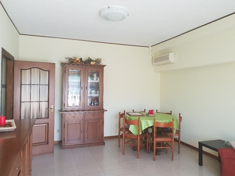 Appartamento in Affitto a Varano de' Melegari, 480€, 150 m²