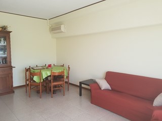 Appartamento in Affitto a Varano de' Melegari, 480€, 150 m²