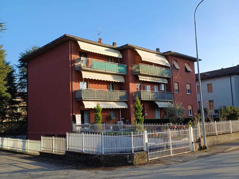 Appartamento in Vendita a Solignano, zona Rubbiano, 95'000€, 100 m²