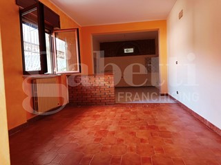 Appartamento in Vendita a San Fili, 60'000€, 145 m²