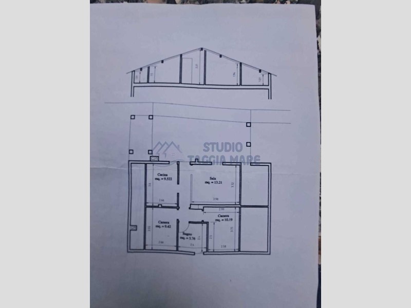 Capannone in Vendita a Molini di Triora, 23'000€, 65 m²