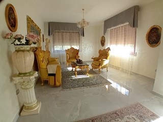 Villa bifamiliare in Vendita a Scafa, 135'000&euro;, 200 m², con Box