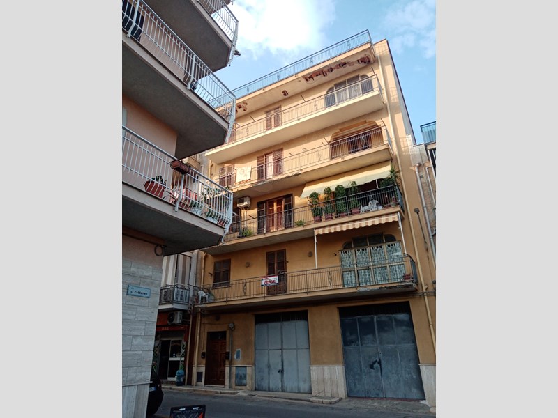 Appartamento in Vendita a Bagheria, zona svincolo autostrada, 155'000€, 160 m², arredato