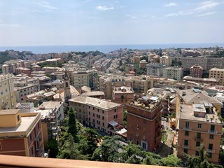 Appartamento in Vendita a Genova, zona BORGORATTI, 168'000€, 90 m²