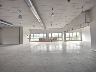 Capannone in Vendita a San Miniato, 1'350'000€, 1300 m²