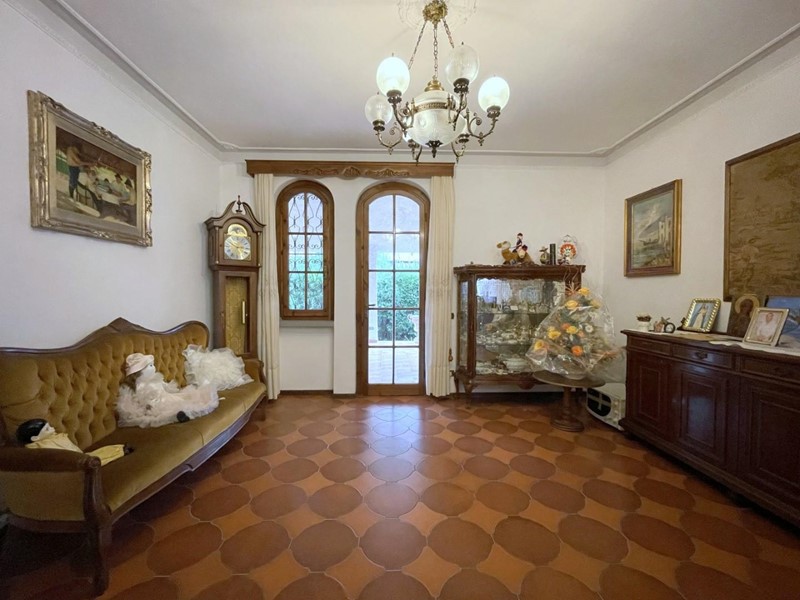 Casa Indipendente in Vendita a Viareggio, zona Torre Del Lago Puccini, 375'000€, 110 m²