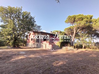 Villa in Vendita a Radda in Chianti, zona Monteraponi, 690'000€, 309 m², arredato, con Box