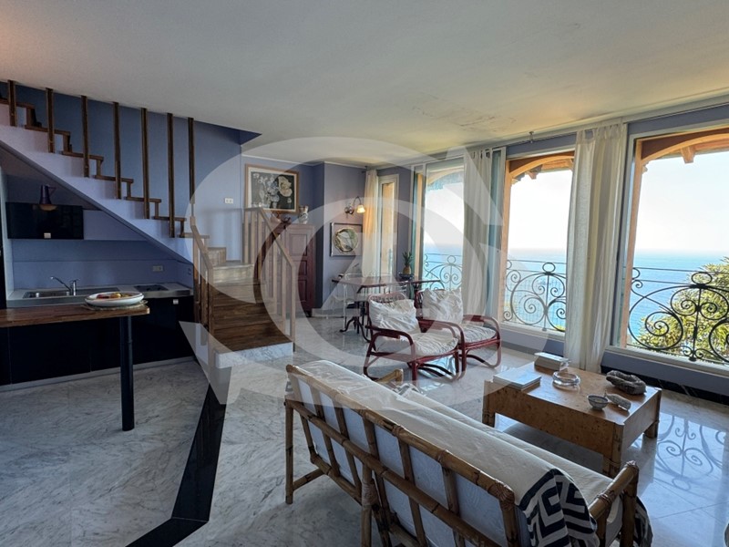 Appartamento in Vendita a Ospedaletti, 650'000€, 117 m², con Box