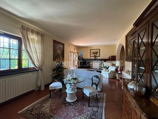 Casa Indipendente in Vendita a Forte dei Marmi, 2'400'000€, 300 m²