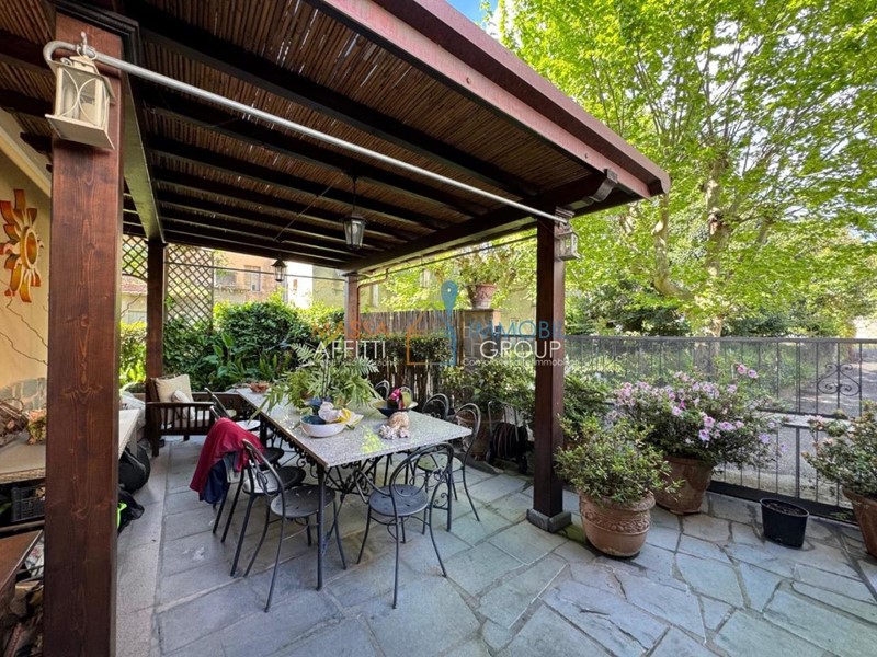 Casa Semi Indipendente in Vendita a Seravezza, zona Querceta, 200 m², arredato