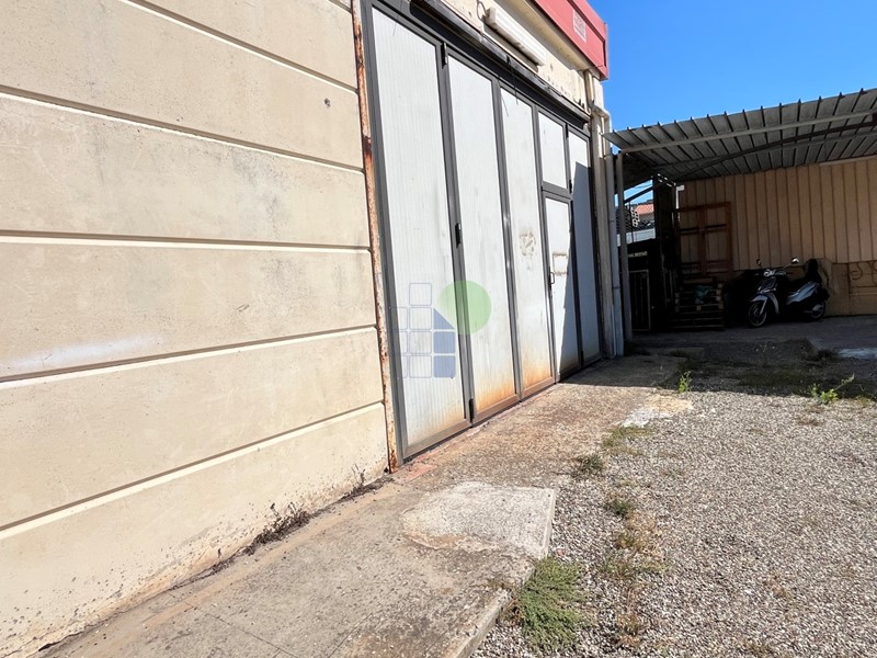 Immobile commerciale in Vendita a Rosignano Marittimo, zona Morelline, 500'000€, 500 m²