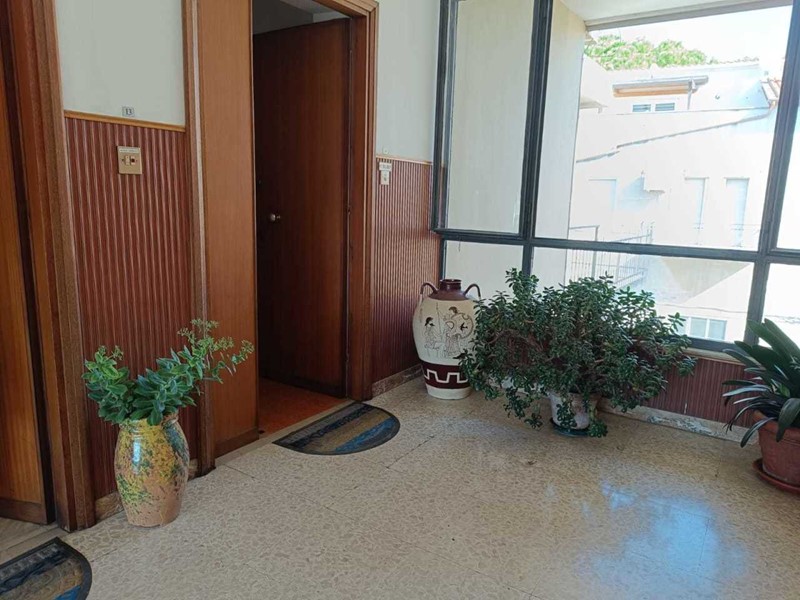 Quadrilocale in Vendita a Amelia, 55'000€, 75 m², arredato