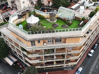 Appartamento in Vendita a Ventimiglia, zona Centro, 1'150'000€, 260 m²