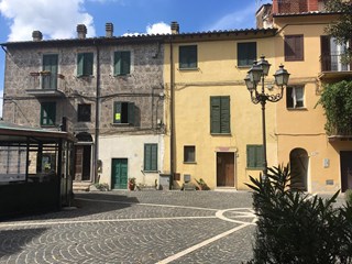 Bilocale in Vendita a Faleria, zona Piazza San Nicola, 35'000€, 40 m²