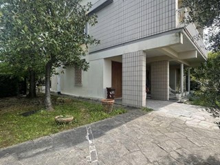 Appartamento in Vendita a Fucecchio, 270'000€, 259 m²