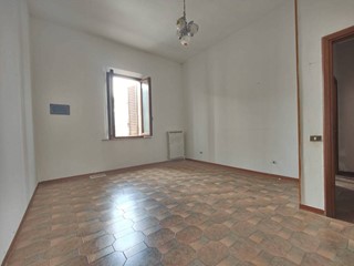 Appartamento in Vendita a Cerreto Guidi, zona Stabbia, 85'000€, 137 m²