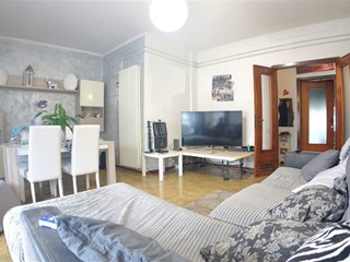 Quadrilocale in Vendita a Massa, zona Marina di Massa, 250'000€, 90 m², arredato