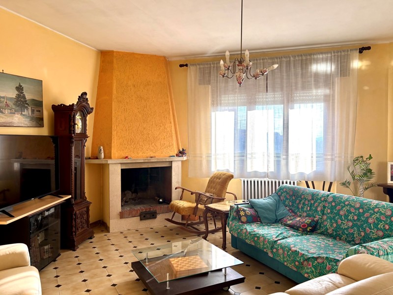 Casa Indipendente in Vendita a Campomarino, 299'000€, 360 m²