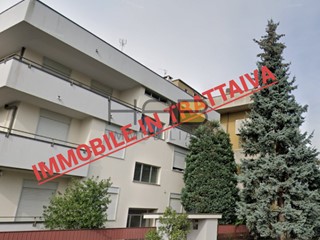 Trilocale in Vendita a Busto Arsizio, 215'000€, 100 m², con Box