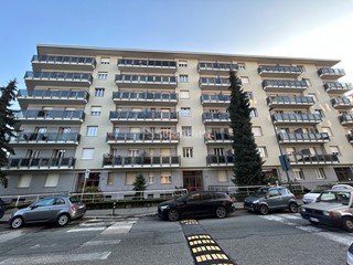 Appartamento in Affitto a Torino, zona Parella, 1'600€, 150 m²