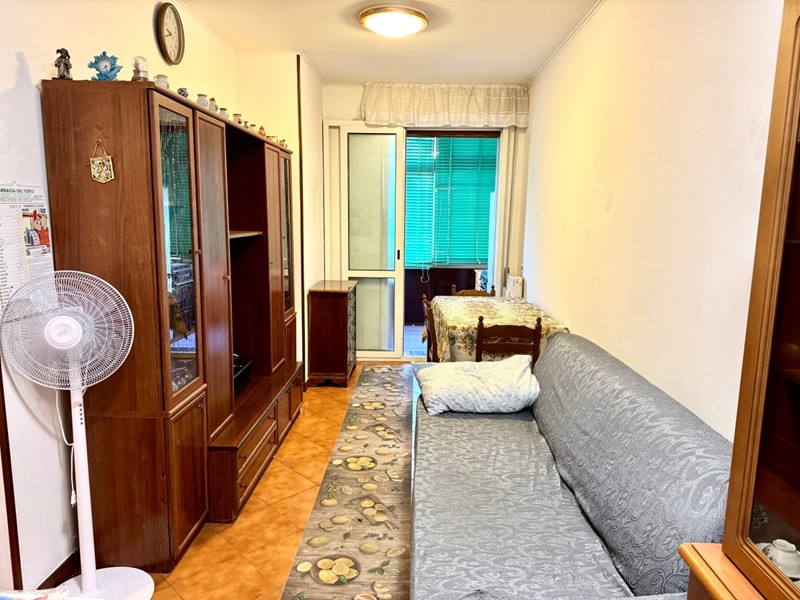 Trilocale in Vendita a Riva Ligure, 170'000€, 70 m², con Box