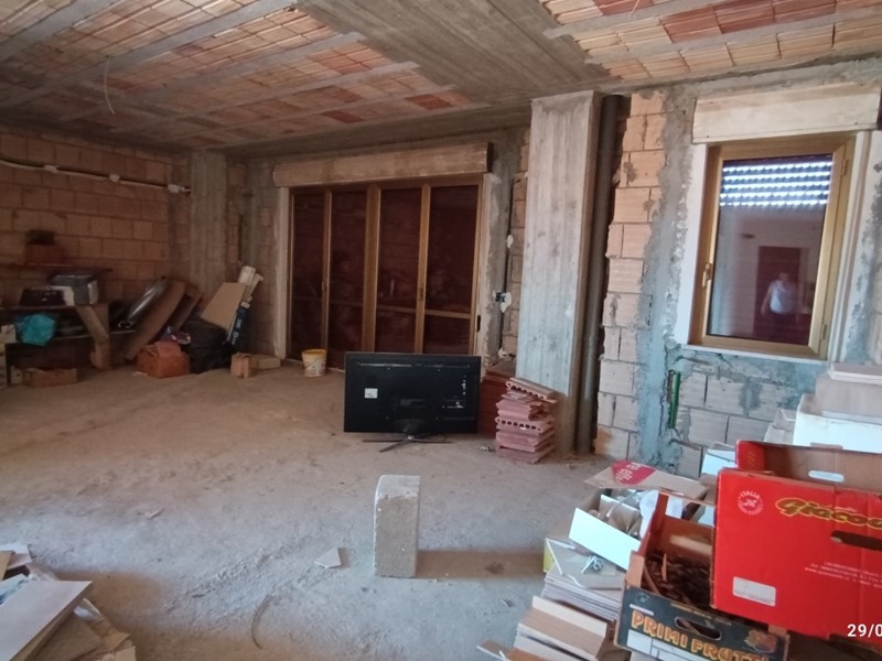 Appartamento in Vendita a Castel Frentano, 49'000€, 200 m²