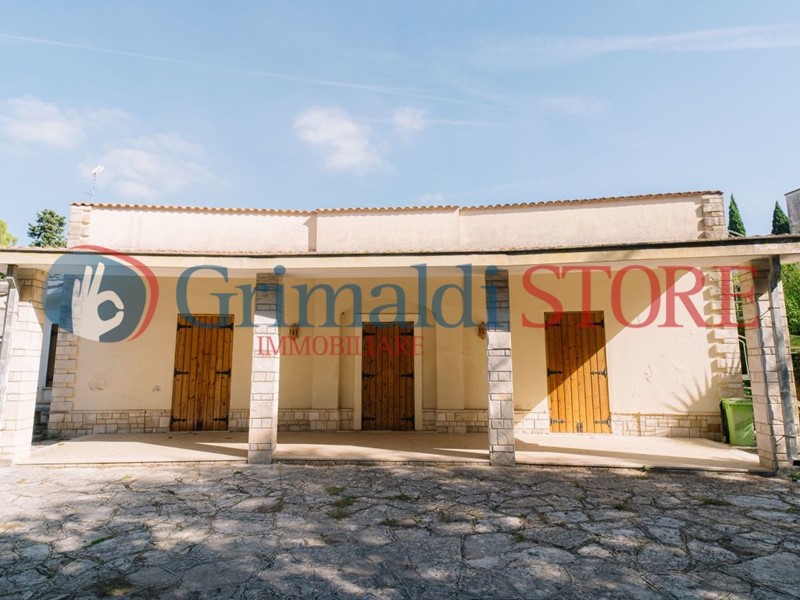 Casa Indipendente in Vendita a San Cesario di Lecce, 420'000€, 984 m²