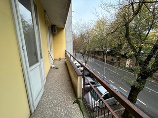 Appartamento in Affitto a Modena, zona Viali, 1'200&euro;, 150 m²