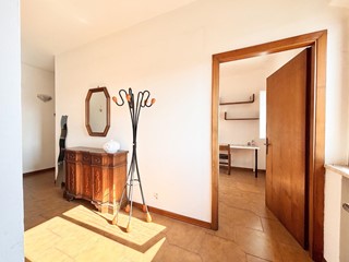 Appartamento in Vendita a Empoli, 199'000€, 100 m², con Box