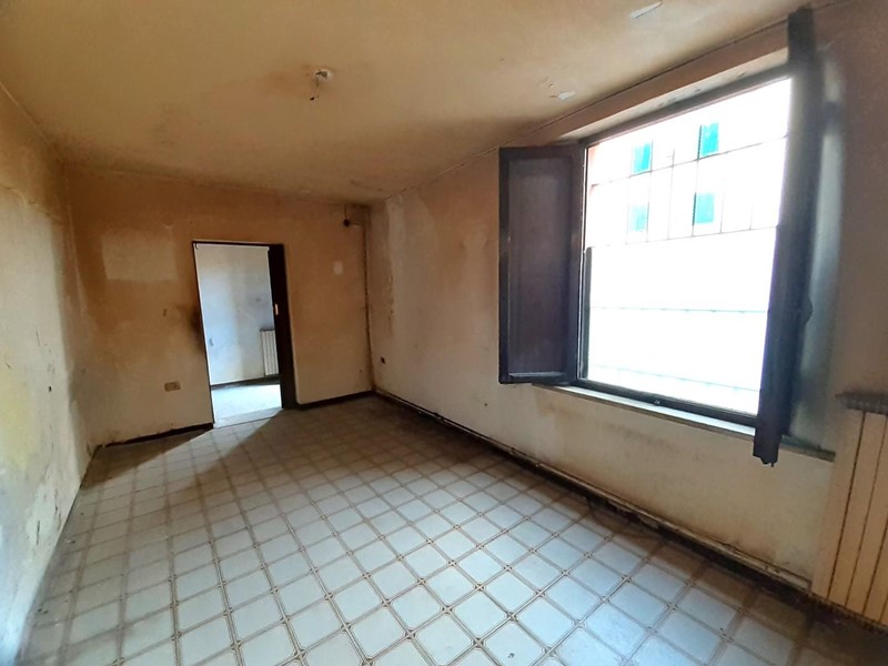 Casa Indipendente in Vendita a Pontedera, 90'000€, 78 m²