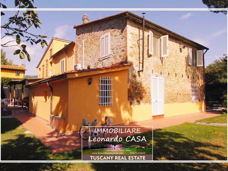 Casale in Vendita a Vinci, 690'000€, 322 m², arredato