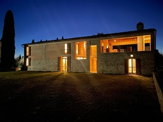 Casa di corte in Vendita a Siena, 750'000€, 240 m²