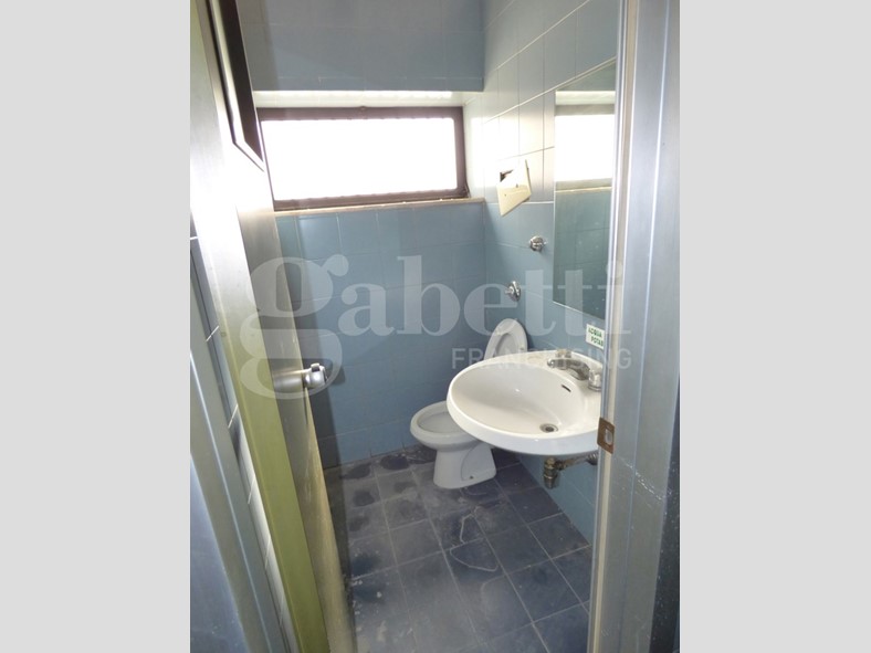 Ufficio in Vendita a Bagheria, 1'370'000€, 1260 m²