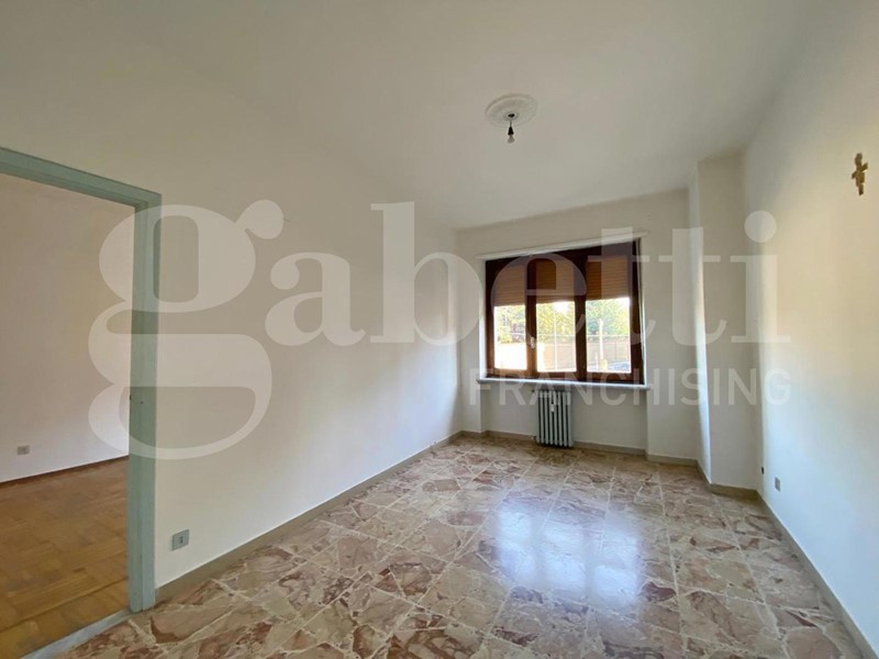 Quadrilocale in Vendita a Bra, 80'000€, 80 m²