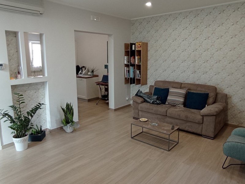 Casa Indipendente in Vendita a Chiaramonte Gulfi, 110'000€, 74 m²