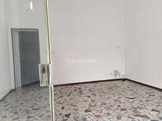 Capannone in Affitto a Modena, 470&euro;, 30 m²