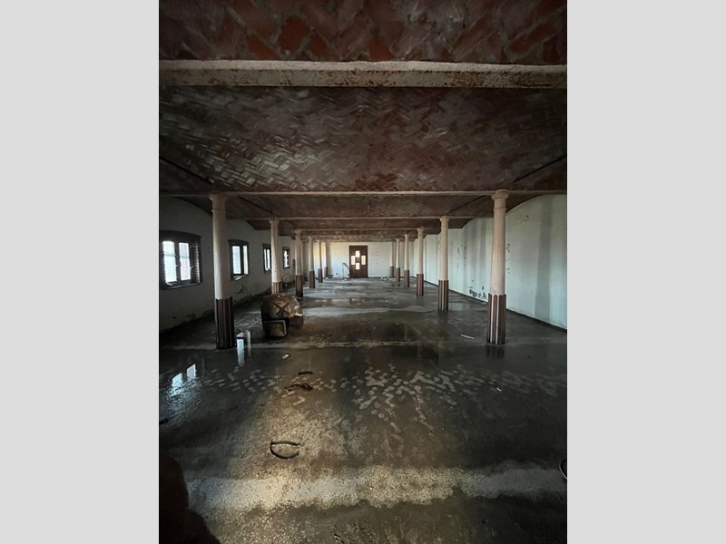 Casa Indipendente in Vendita a Albaredo d'Adige, 160'000€, 550 m², con Box